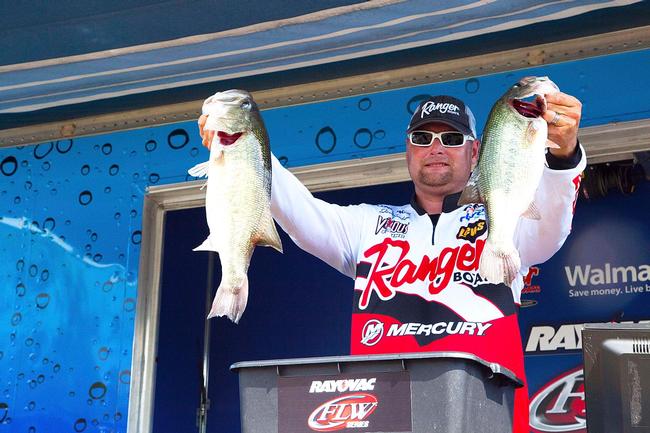 Jason Lambert caught 24 pounds, 3 ounces on day two at the Kentucky Lake Rayovac FLW Series event to move into first place by just 7 ounces.