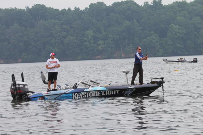 Bobby Padgett, a ledge specialist on Lake Eufaula, felt right at home on Pickwick.