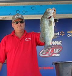 Mike Snider earned the Big Bass prize with his 5-13.