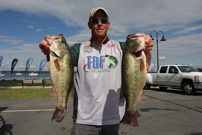 Pro Derick Olson of Honey Brook, Pa., grabbed second place with 20 pounds, 2 ounces on day one.