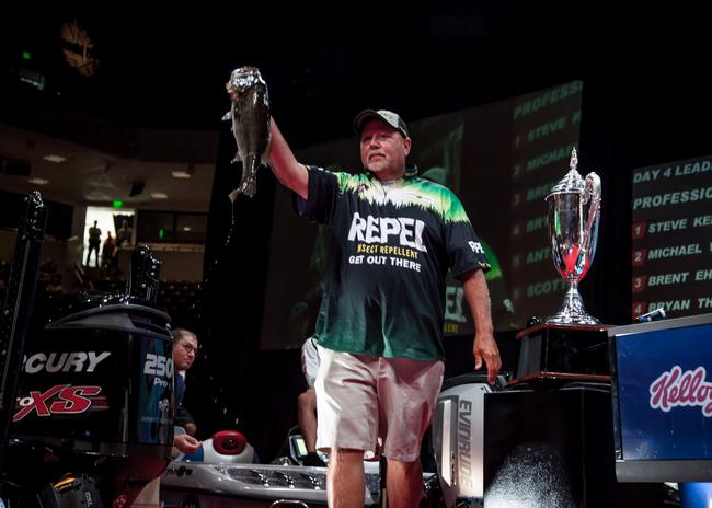 Matt Herren made a hard push at the lead with a kicker in the 6-pound range. He finished the Forrest Wood Cup in sixth and took home $30,500.