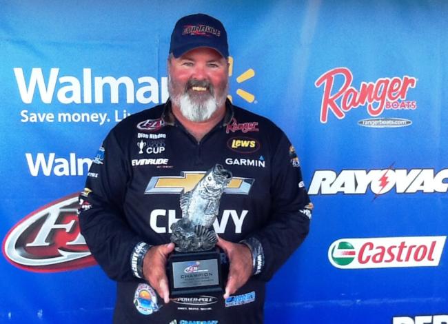 Dion Hibdon of Sunrise Beach, Mo., won the Sept. 27-28 Ozark Division Super Tournament on Lake of the Ozarks with a two-day total weight of 31 pounds, 2 ounces. For his efforts, Hibdon walked away with over $8,100 in prize money.