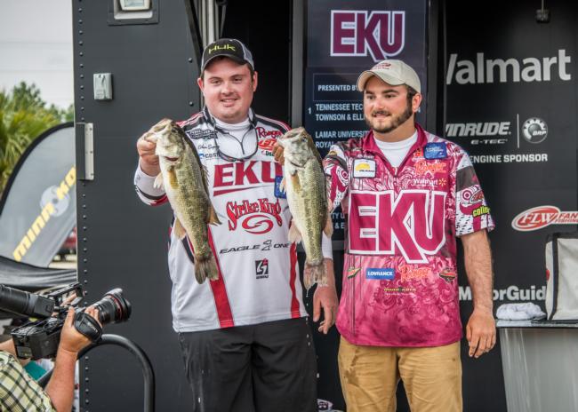 Kyle Raymer and Ethan Snyder of Eastern Kentucky caught the heaviest sack on the final day of the FLW College Fishing National Championship, 17-10. It moved them from sixth to third place.