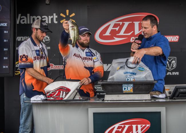 Auburn University's Ben Curry and Timmy Ward had a tough final day at the FLW College Fishing National Championship. They weighed only three bass for 7-15 and dropped to seventh place.