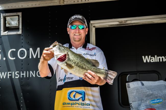 Jeff Reynolds will fish on the final day of competition with a two day total of 29 pounds. 