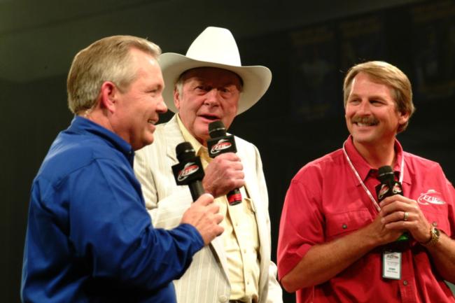FLW Outdoors host Charlie Evans, Ranger Boats founder Forrest L. Wood and 'FLW Outdoors' TV personality Hank Parker enliven the crowd prior to Friday's weigh-in.