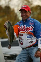 Kellogg's pro Clark Wendlandt of Cedar Park, Texas, used a 3/8-ounce Gambler Ninja jig to boat four keepers weighing 10 pounds, 7 ounces to secure second place.