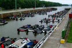 Anglers lock through on the Mississippi River during a 2004 EverStart event.