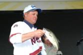 Jerry Green weighs in one of the fish that earned him an EverStart Series victory.