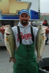 No. 7 pro Chris Slopak briefly led his division thanks to this pair of bass.