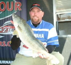 FLW Walleye Tour pro Robert Crow says anglers can cover a lot more water with blades than with jigs.