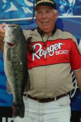 For the second straight day, Leroy Bertolero of El Macero, Calif., dominated his fellow co-anglers. Using an impressive two-day catch weighing 33 pounds, 3 ounces, Bertolero maintained his stranglehold on first place.