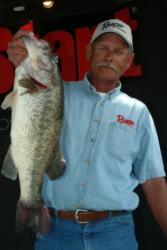 Pro Steve Sapp of Manteca, Calif., ultimately produced a stringer weighing 18 pounds, 6 ounces, to head into the finals in second place.