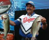 Kentucky Lake expert Billy Schroeder enters the final rounds from the No. 3 spot.