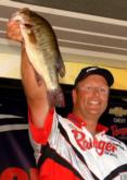 Pro Chris Cox of Appleton, Wis., caught the heaviest limit Saturday but finished third with a final weight of 24-13.