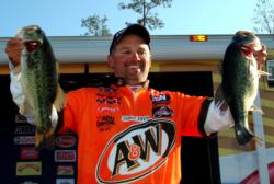 Pro Chris McCall of Jasper, Texas, caught a final-round total of 10 bass weighing 26 pounds, 3 ounces to win the Stren Series Central Division event on Sam Rayburn Reservoir in March 2006.