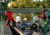 Pro Aaron McQuoid and co-angler Dale Hein prepare for the day-two takeoff on the Mississippi River.