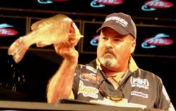 Third-place pro Dion Hibdon of Stover, Mo., caught 10 bass weighing 31-3 in the finals. His limit Saturday weighed 14-5.