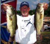 Bud Strader of Rockwood, Tenn., earned the third co-angler spot with a weight of 24 pounds, 14 ounces. He caught the heaviest stringer from the back of the boat Thursday, a limit weighing 14-14.
