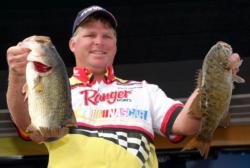 Pete Gluszek of Franklinville, N.J., grabbed third place in the Pro Division with a mixed-bag limit weighing 15 pounds, 10 ounces.
