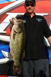 Co-angler Mike Andrews of Oakley, Calif., shows off a 10-pound, 8-ounce largemouth. Andrews finished the day in sixth place with a two-day catch of 32 pounds, 9 ounces.