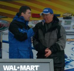 Pro leader Mark Meravy speaks with Kevin Hunt about his day on the water.