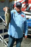 Veteran angler Tom Schachten held on to the Wyoming state lead a second day with 31 pounds, 14 ounces of bass over two days.