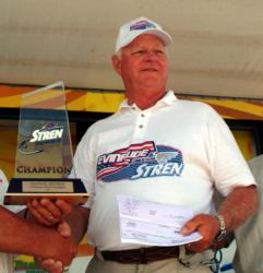 Co-angler Bill Bowen used a Zoom lizard to win the Stren Central at Columbus, Miss.