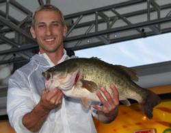 John Alimpic caught this 9-pound, 5-ounce kicker largemouth for the pro Snickers Big Bass award.