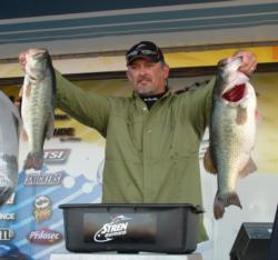 Pro Kelly Owens is in second place after catching 31 pounds, 3 ounces. 