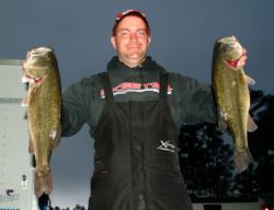 Pro Gary Vining of Morgan City, La., is in second at Sam Rayburn with five bass for 23-3.