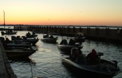 FLW Tour anglers make their way to the day-two boat check.