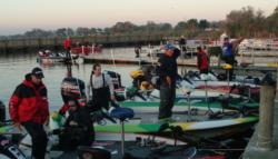 The 10 pro finalists make final preparations before the day-four takeoff.