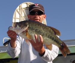 Catching the biggest bass on the co-angler side, an 8-5, enabled Aaron Reitz to move into fourth place.