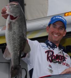 Ott Defoe beat back his competition with 24-2 made up of bass like this.