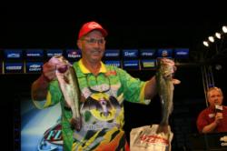 Third-place pro Terry McWilliams really stood out in his bright green Soar Bats team jersey.