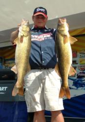 Josh Vanderweide used these two hogs to move up to third place on the pro side.