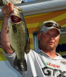 When rough water in Lake Ontario kept him in the St. Lawrence River, Mike Desforges target largemouths and smallmouths.
