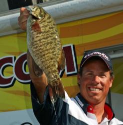 In his first FLW event, Derek Strub challenged Lake Ontario and secured a third-place finish.