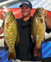 A 17-pound, 3-ounce stringer vaulted Roy Hawk 22 places to third.