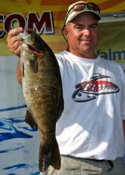 Rod Rinta used a 1/2-ounce spinnerbait to tempt this 5-pound, 4-ounce smallie - the biggest bass on the pro side.