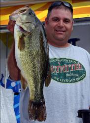 Co-angler Lynn Baciuska Jr. topped his division with a 17-pound, 11-ounce limit and won the Big Bass award.