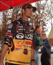 Pro Michael Iaconelli is currently in second place among Northern Division qualifiers with 12-7. 