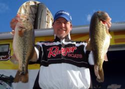 Pro Jeff Billings is in third going into the finals at Clear Lake.