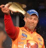 Folgers pro Scott Suggs of Bryant, Ark., is runner-up and ready to pounce with just a 3-ounce deficit 