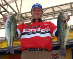 Pro Sean Hoernke launched up the leaderboard after catching 15 pounds, 10 ounces Friday, the heaviest stringer of the tournament thus far.