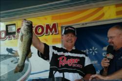 One by one Jim Milson placed his fish in the tank at the final weigh-in at Walmart in Del Rio. He topped second place Russell Cecil by 2 pounds, 5 ounces.