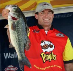 Spending the entire tournament on a 75-yard stretch of shoreline, third place pro Lorenzo Rossetti caught his fish on frogs and buzzbaits.