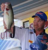 Co-angler John Skipper of Dothan, Ala., finished third with a three-day total of 28 pounds, 3 ounces worth $2,628.