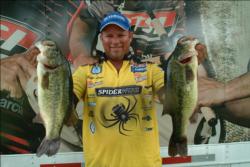 Bobby Lane of Lakeland, Fla. is in second place in the pro division with 19 pounds, 10 ounces, just one ounce behind leader Mike Hicks.